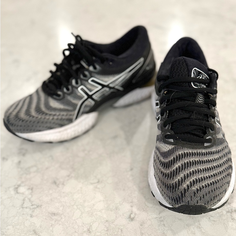 ASICS Gel-Nimbus 22 silver & black sneakers running shoes 8.5